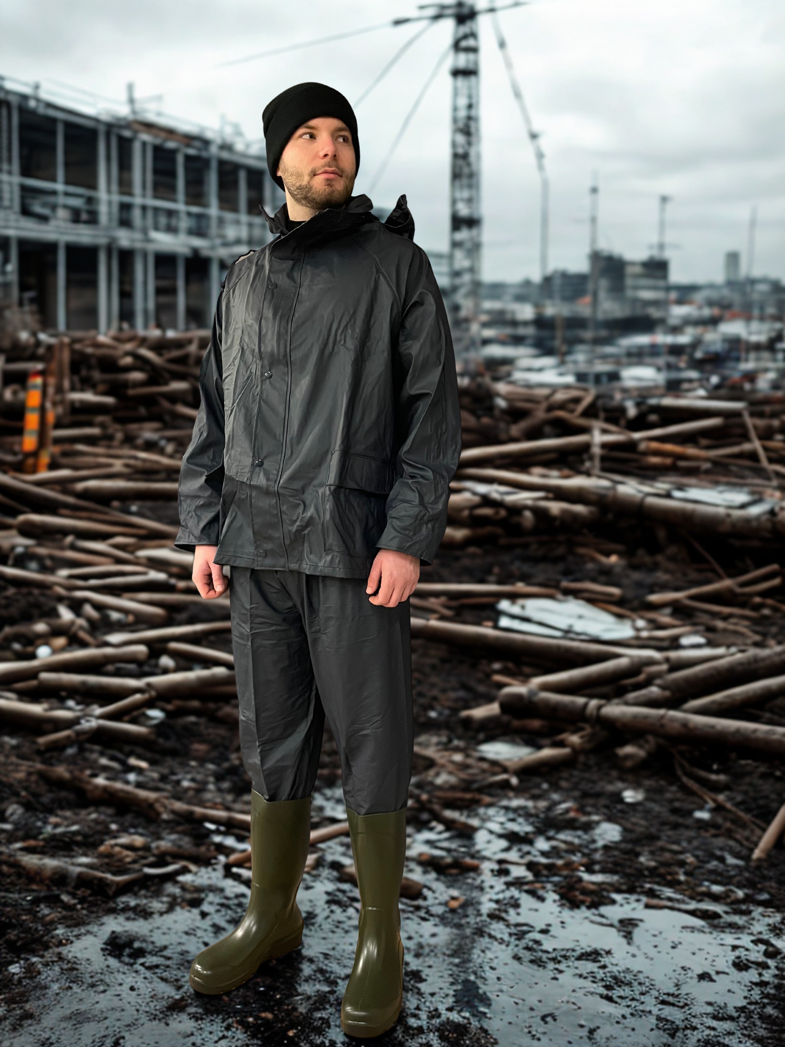 Impermeabili da lavoro: come proteggersi da pioggia e vento senza rinunciare al comfort