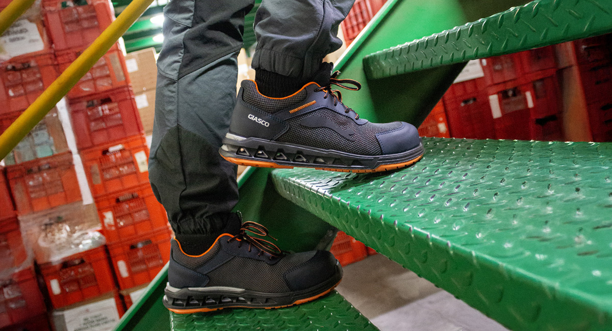 Scarpe antinfortunistiche da lavoro: obblighi, norme e come scegliere la protezione giusta